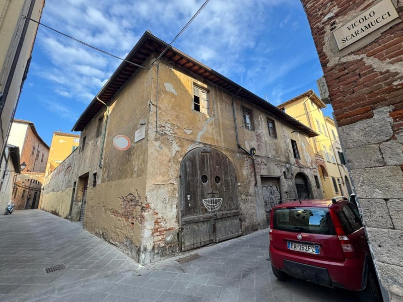 Quadrilocale in Vendita a Pisa, 330'000€, 80 m², con Box