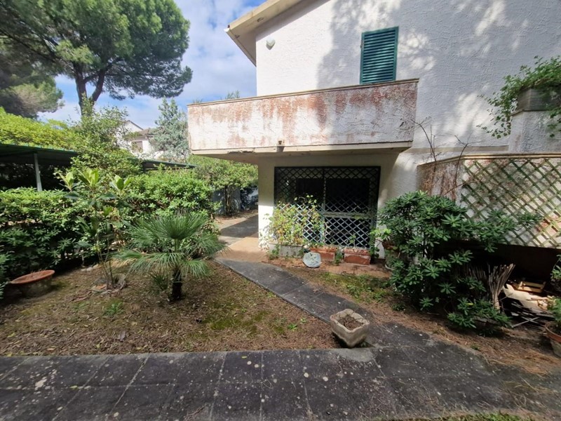 Villa bifamiliare in Vendita a Rosignano Marittimo, zona Vada, 260'000€, 125 m², arredato