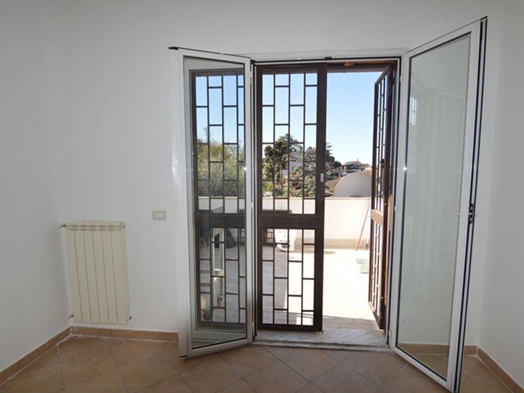 Trilocale in Vendita a Fonte Nuova, 129'000€, 80 m²