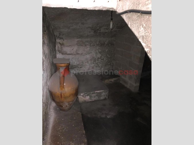 Casa Indipendente in Vendita a Manduria, 75'000€, 90 m²