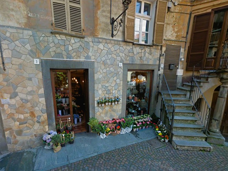 Negozio in Affitto a Saluzzo, 45 m²