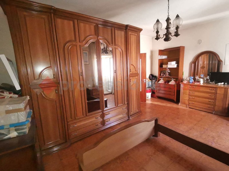 Casale in Vendita a Figino Serenza, 59'000€, 100 m²