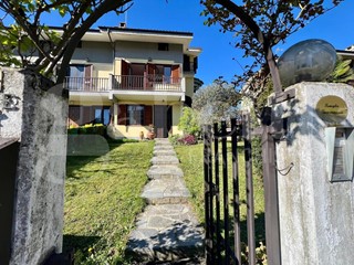 Villetta a schiera in Vendita a Bra, 250'000€, 140 m²