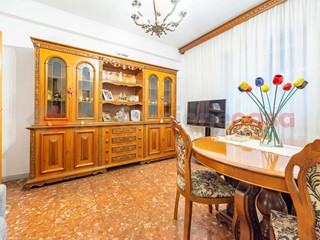 Bilocale in Vendita a Roma, 145'000€, 71 m², arredato