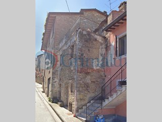 Appartamento in Vendita a Magione, 33'000€, 104 m²