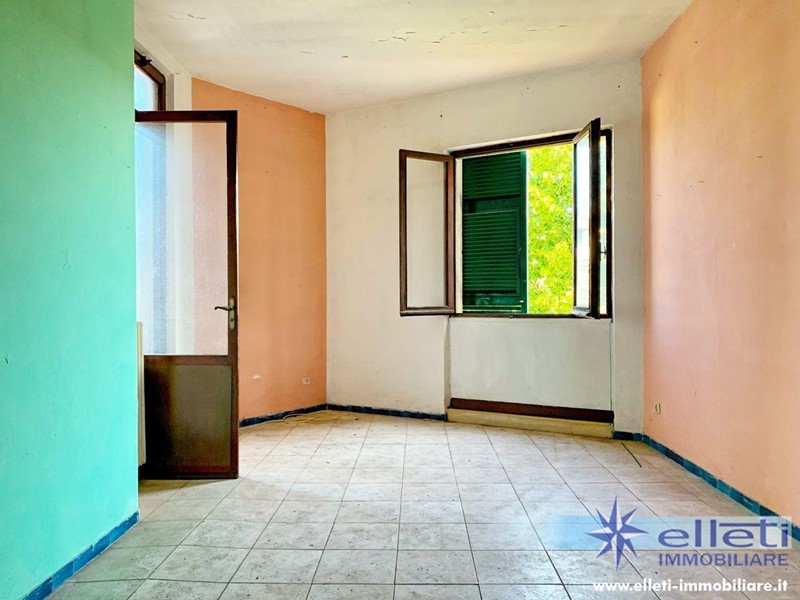 Trilocale in Vendita a Massa, zona Marina di Massa, 159'000€, 90 m²