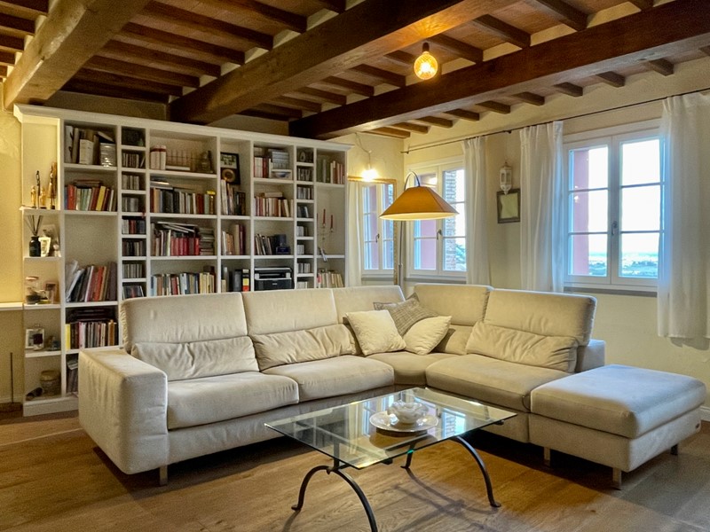 Appartamento in Vendita a Montopoli in Val d'Arno, 380'000€, 230 m²