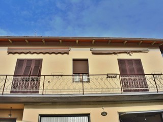 Casa Indipendente in Vendita a Gambassi Terme, 240'000€, 260 m², con Box
