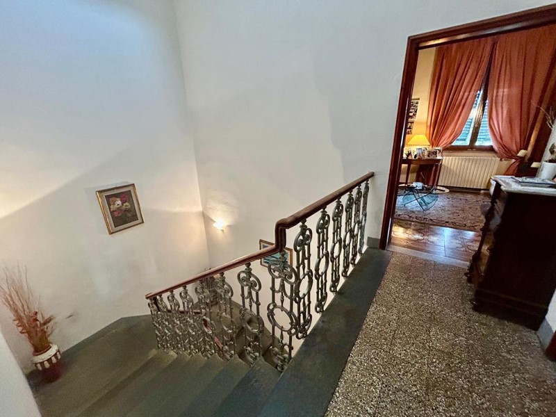 Villa in Vendita a Vinci, 460'000€, 220 m²