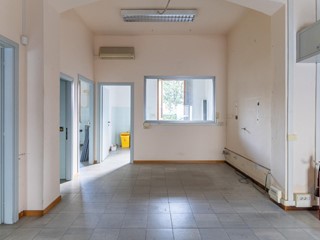 Quadrilocale in Vendita a Empoli, zona Santa Maria a Ripa, 119'000€, 62 m²