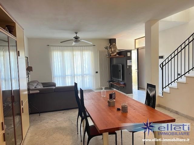 Villa in Vendita a Massa, 430'000&euro;, 170 m², arredato