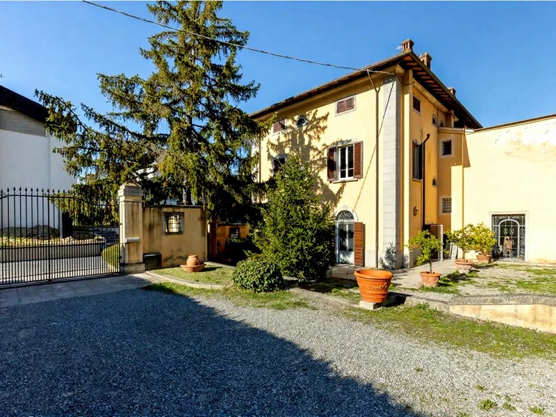 Villa in Vendita a San Miniato, zona Serra, 550'000&euro;, 600 m², con Box