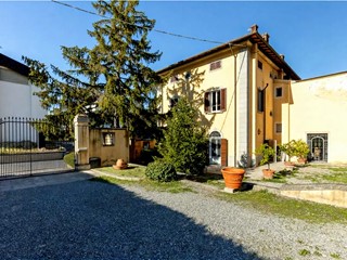 Villa in Vendita a San Miniato, zona Serra, 550'000&euro;, 600 m², con Box