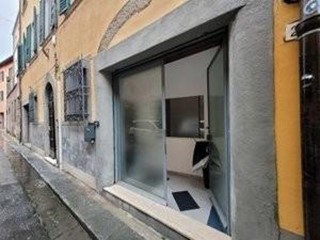Ufficio in Affitto a Pisa, 400€, 60 m²