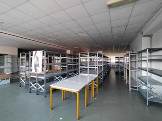 Magazzino in Affitto a Senigallia, 1'500€, 340 m²