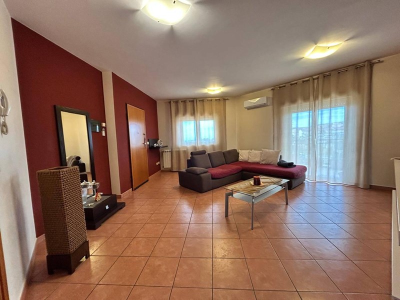 Appartamento in Vendita a Agrigento, 139'000€, 136 m², con Box