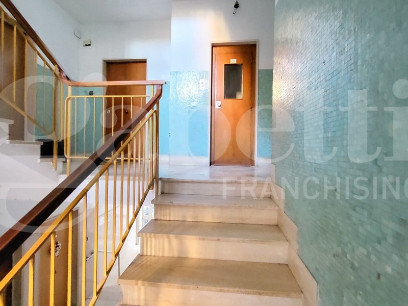 Trilocale in Vendita a Napoli, 250'000€, 85 m²