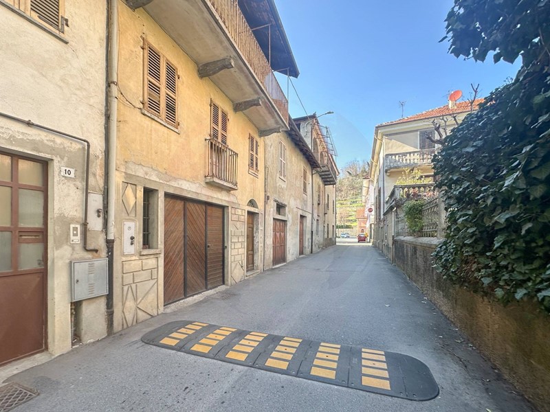 Casa Semi Indipendente in Vendita a Cortemilia, 39'000€, 120 m²