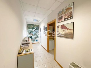 Ufficio in Affitto a Capannori, zona Guamo, 700€, 80 m²