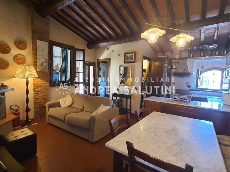 Trilocale in Vendita a Palaia, 90'000€, 75 m², arredato