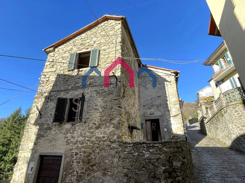 Casa Indipendente in Vendita a San Marcello Piteglio, zona San Marcello Pistoiese, 50'000€, 125 m², arredato
