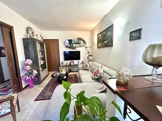 Trilocale in Vendita a Empoli, 250'000€, 70 m², con Box