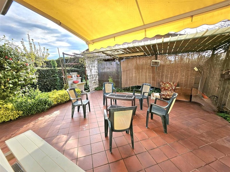 Villa bifamiliare in Vendita a Massa, zona Romagnano, 335'000&euro;, 130 m²