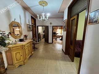 Quadrilocale in Vendita a Certaldo, 175'000€, 105 m², con Box