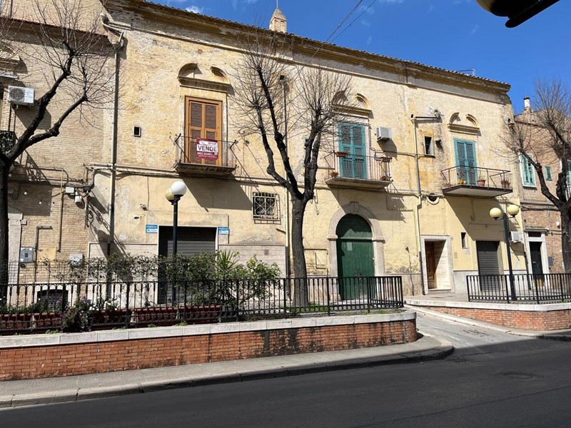 Appartamento in Vendita a San Severo, 189'000€, 237 m²