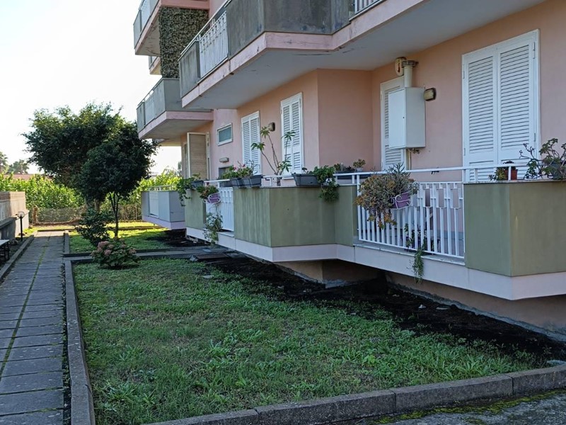 Quadrilocale in Vendita a Mascali, 108'000€, 90 m², con Box