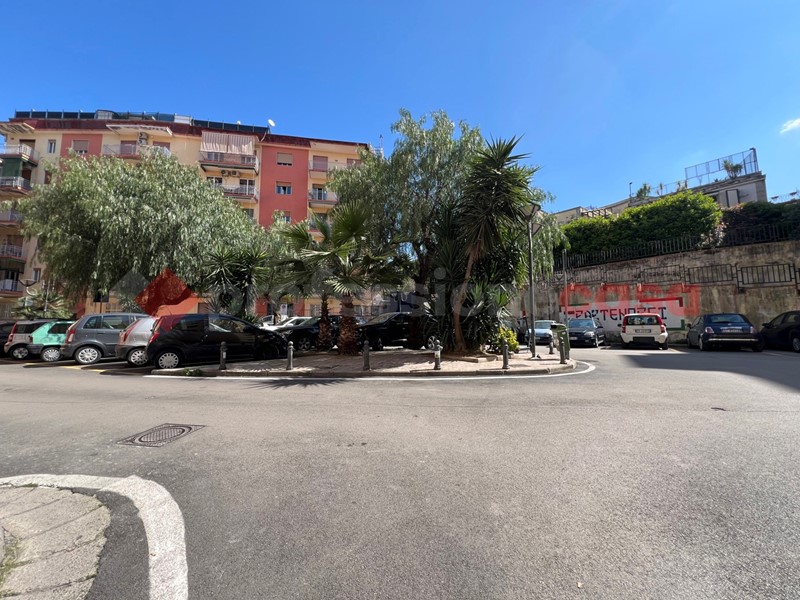 Laboratorio in Vendita a Portici, 169'000€, 170 m²