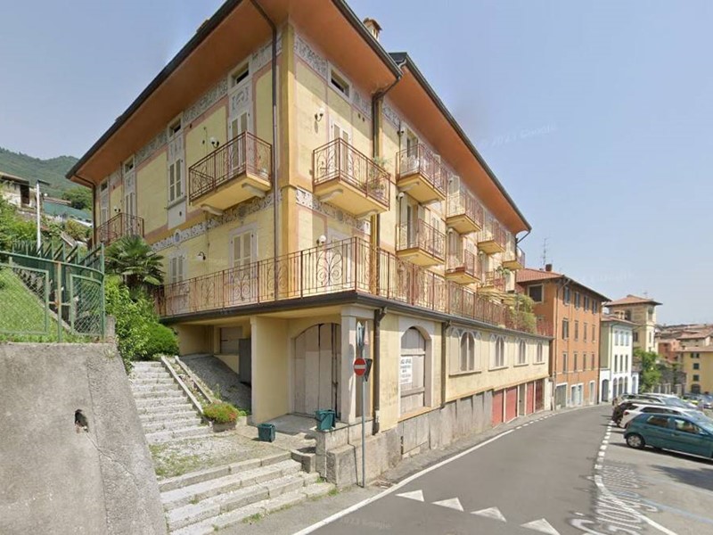 Ufficio in Vendita a Lovere, 55'000€, 112 m²