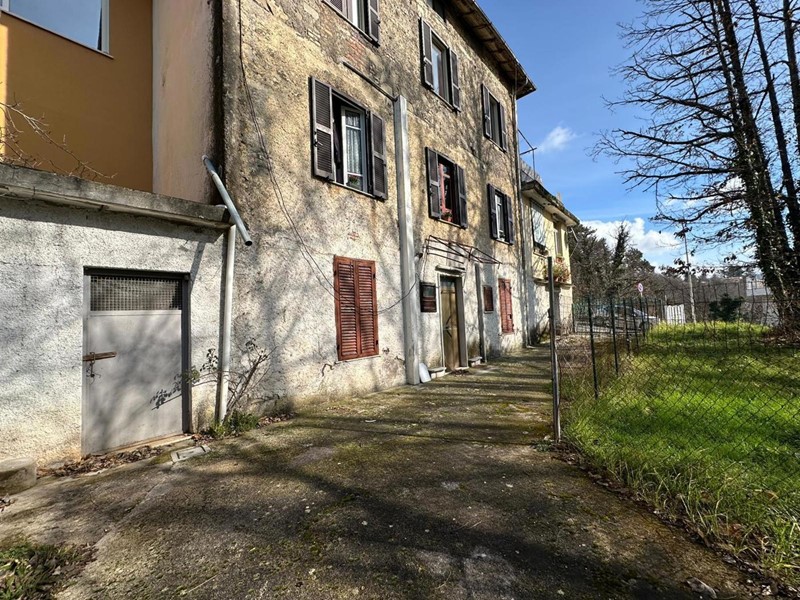 Trilocale in Vendita a Fiuggi, 40'000€, 83 m²