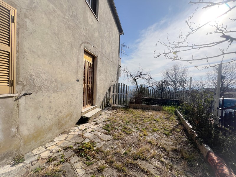 Appartamento in Vendita a Torre Cajetani, 35'000€, 165 m², arredato