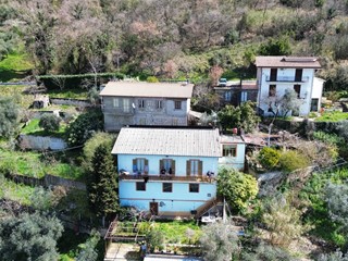 Casa Indipendente in Vendita a Acuto, 160'000€, 240 m²