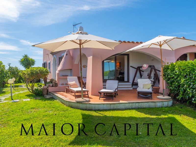 Villetta a schiera in Vendita a Loiri Porto San Paolo, 495'000€, 130 m², arredato