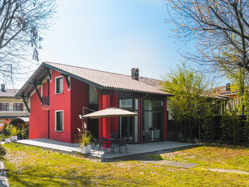 Villetta a schiera in Vendita a Cazzago San Martino, zona Calino, 990'000€, 240 m², arredato