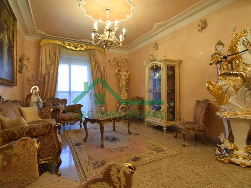 Quadrilocale in Vendita a Catania, zona Librino - San Marco, 108'000€, 123 m²