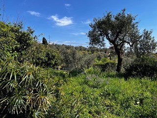 Casa Semi Indipendente in Vendita a Castelnuovo Magra, zona Colombiera, 140'000€, 150 m²