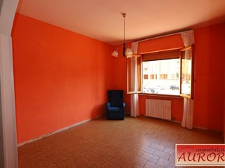 Quadrilocale in Vendita a Poggibonsi, 165'000€, 107 m²