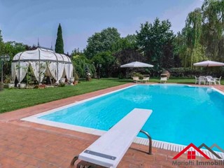 Villa in Vendita a Pisa, zona La Vettola, 1'450'000€, 350 m², arredato