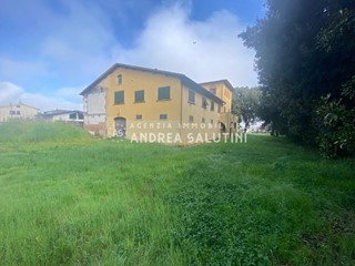 Villa in Vendita a San Miniato, zona Scala, 530'000€, 900 m², con Box