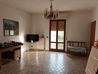 Casa Indipendente in Vendita a Cascina, zona San Lorenzo Alle Corti, 200'000€, 135 m²