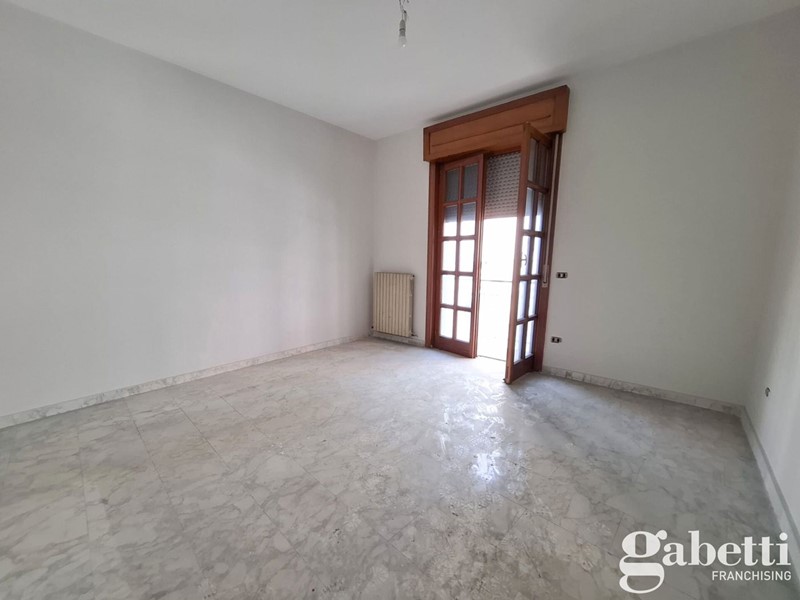 Ufficio in Affitto a Pomigliano d'Arco, 800€, 85 m²