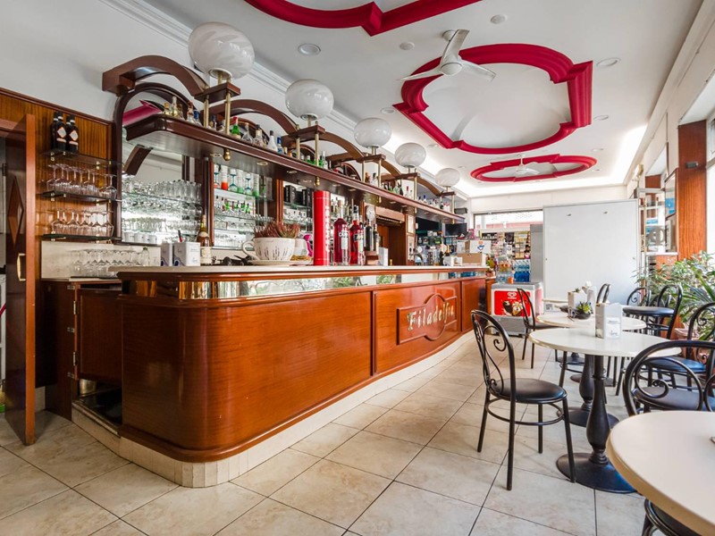 Attività commerciale in Vendita a Torino, 180 m²