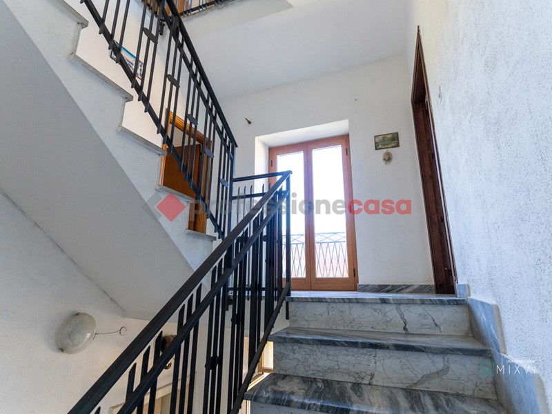 Appartamento in Vendita a Trentinara, 150'000&euro;, 336 m²