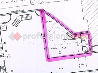 Negozio in Vendita a Arezzo, 200'000€, 100 m²