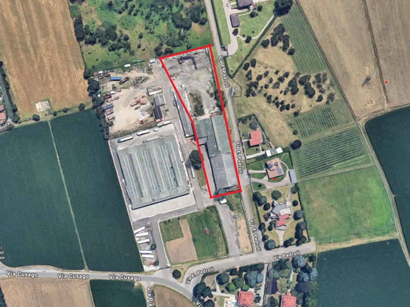 Capannone in Vendita a Bareggio, 430'000€, 1654 m²