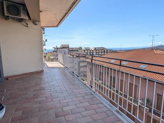 Attico in Vendita a Acireale, 160'000€, 135 m²
