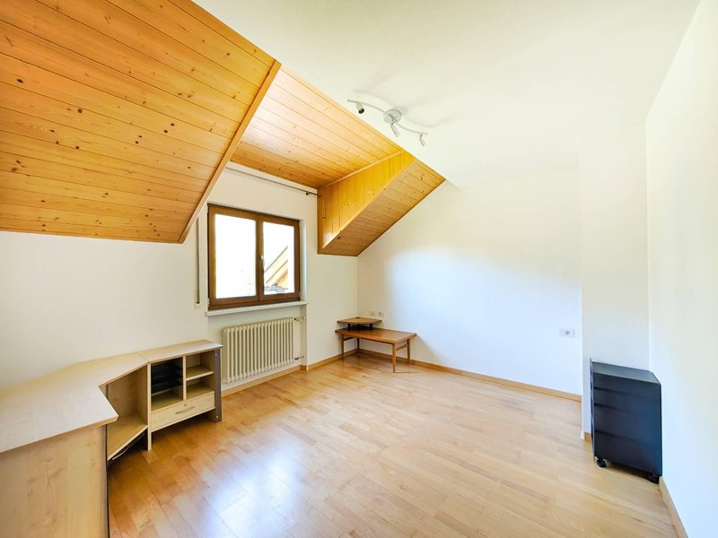 Bilocale in Vendita a Racines, 305'000&euro;, 82 m², arredato, con Box